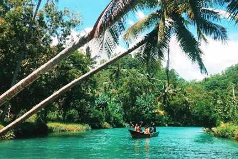 Wisata Susur Sungai di Kali Cokel Pacitan