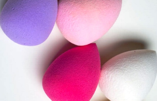 Tips Membersihkan Spons Makeup dengan Mudah dan Efektif