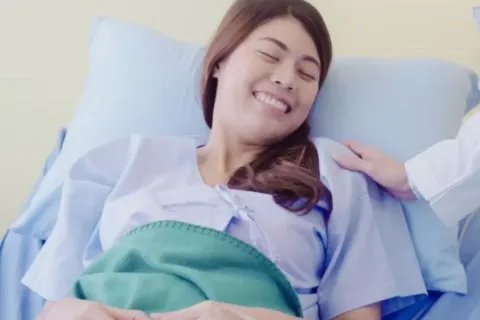 Tips Pemulihan Pasca Melahirkan Lewat Bedah Caesar yang Efektif