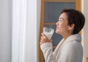 Tips Memilih Susu Penambah Massa Otot untuk Lansia yang Perlu Diketahui