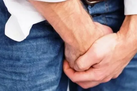Ternyata Ini Berbagai Penyebab yang Bisa Membuat Testis Terasa Nyeri