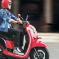 Motor Matic Buat Mahasiswa yang Kehidupan Kampusnya Super Sibuk
