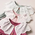 Pakaian bayi berbahan katun halus yang aman dan nyaman untuk kulit sensitif